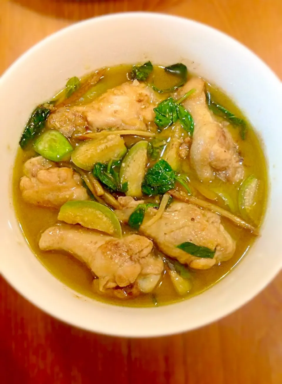 Snapdishの料理写真:Green Curry Chicken/ グリーンカレー/ แกงเขียวหวานไก่|SaSaさん