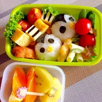 Snapdishの料理写真:僕ちゃんへペンギンお弁当|yohko sasakiさん