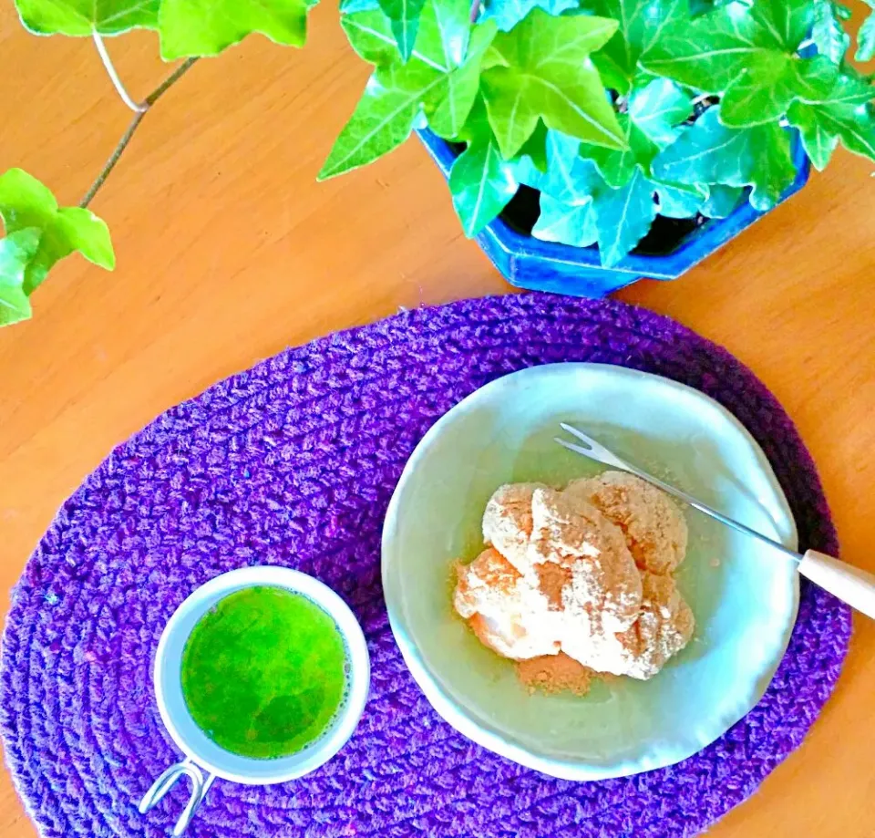 ホッと一息♪
　　　抹茶とワラビ餅|みき🍴さん