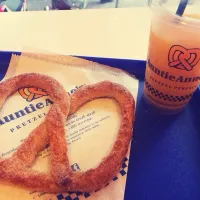 Snapdishの料理写真:Pretzel|Phoebeさん