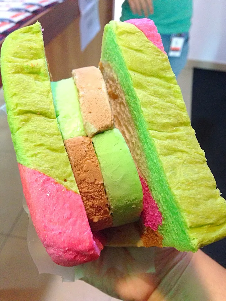 Ice Cream Sandwich|SJさん