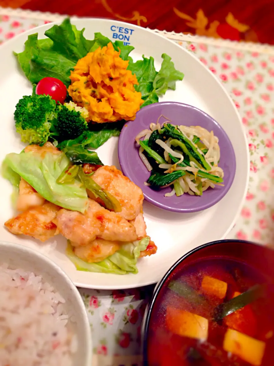 鶏胸肉と春キャベツのソテー他|ちゃたままさん