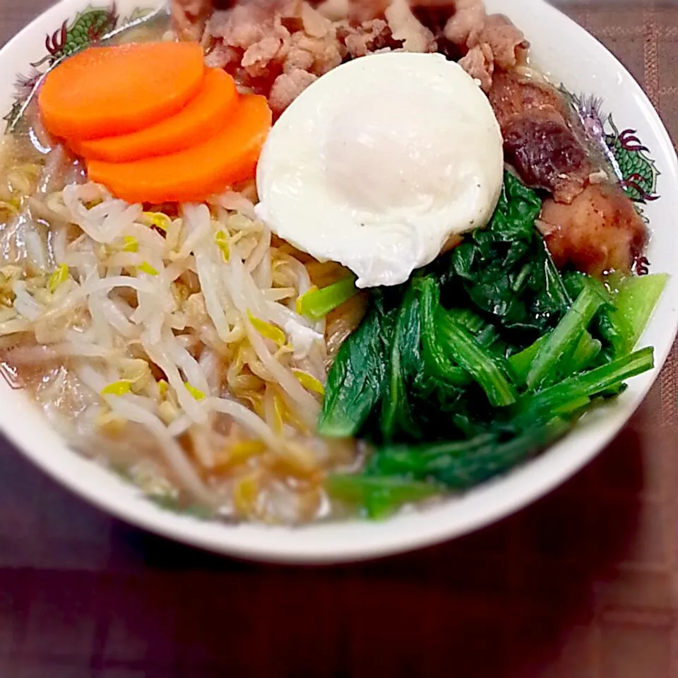 息子に夕飯の具沢山ラーメン(*^^*)♪|hirokoさん