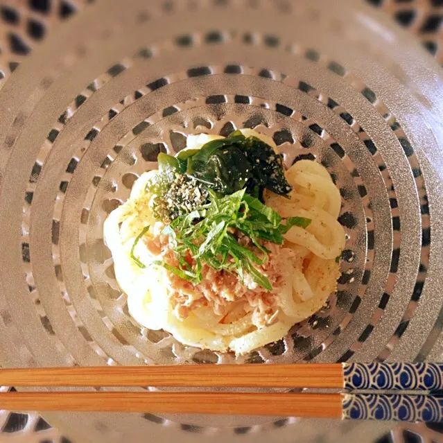 ツナとワカメのぶっかけ冷しうどん|アキコさん