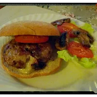 Chewy Cheezy Burger|Khai Abanes Perezさん