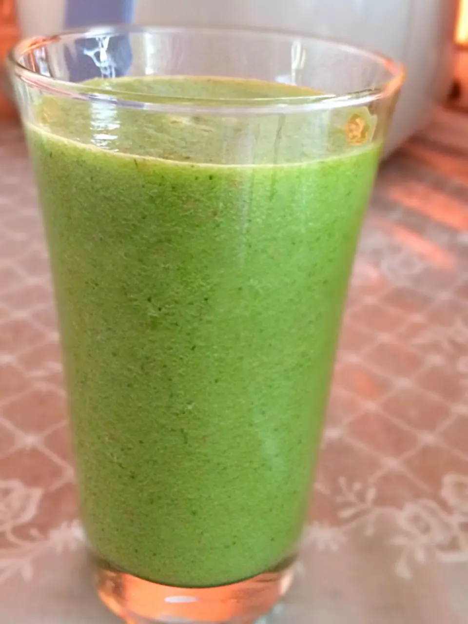 Começando o dia com suco verde - 朝から青汁☺️|Hérica Yamasumiさん