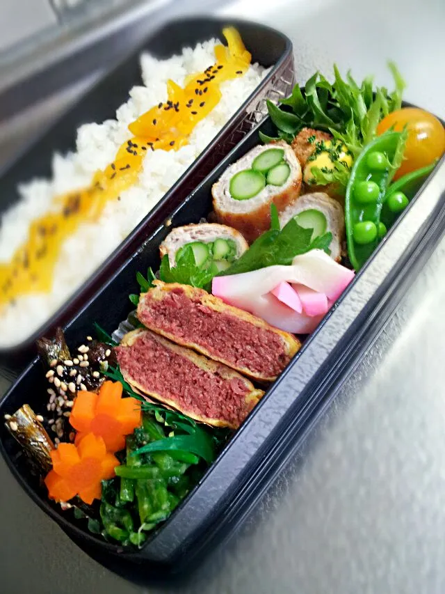 《木曜日のお弁当》

・チーズコロッケ(手作り)
・コンビーフの
ピカタ・ほうれん草の酢味噌和え
・アスパラ豚巻き(自家製タレ)
・いわしな生姜煮(市販品)
・野菜→プチトマト、スナップエンドウ

(｡･ω･)ﾉﾞ ｲｯﾃﾗｯｼｬーｨ♪♥|藤田 まり子さん