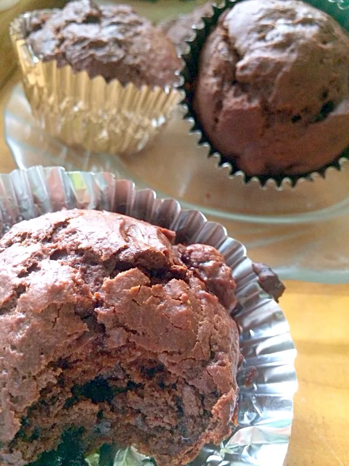 Chocolate-chocolate chip muffins|gabby tesarさん