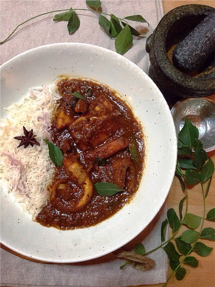 Snapdishの料理写真:Curry cuttlefish with pineapple chutney,served with star anise rice|rick chanさん