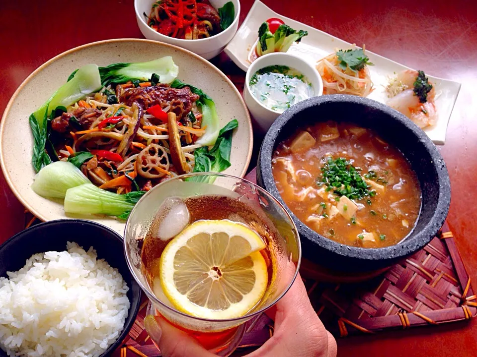 Snapdishの料理写真:Today's Dinner🍴前菜･麻婆豆腐･ﾚﾊﾞﾆﾗ炒め･ﾄﾏﾄのかき玉ｽｰﾌﾟ|🌈Ami🍻さん