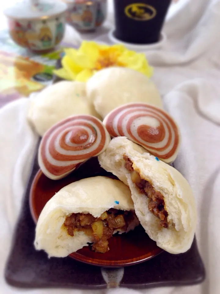 Spiral Mantou n Curry Manju|bmiris09さん