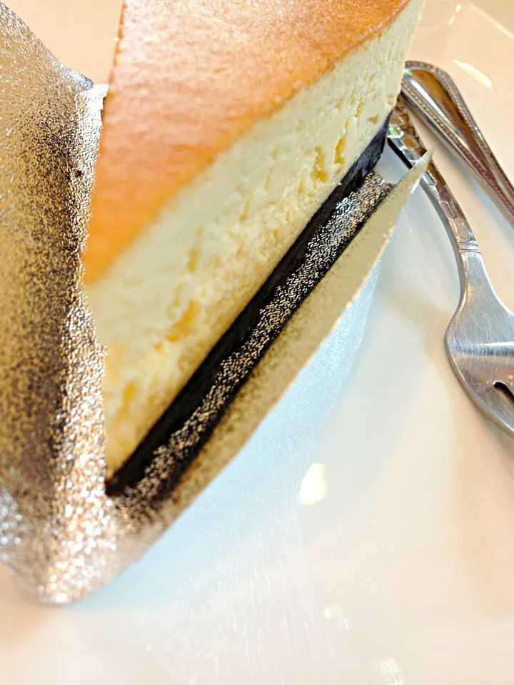 Snapdishの料理写真:Soft cheesecake with Oreo crust|PhUnGさん