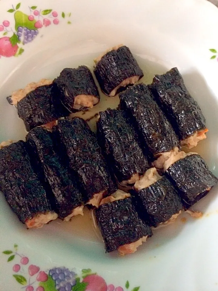 Snapdishの料理写真:Minced pork & shrimp in seaweed wrapped|Rita L'amoritaさん