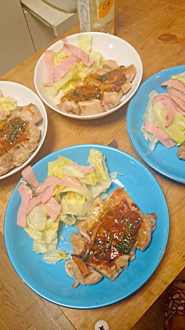 Snapdishの料理写真:チキンステーキ
トマトソース|梨花さん