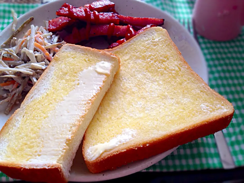 Breakfast. 朝ご飯。|エミさん