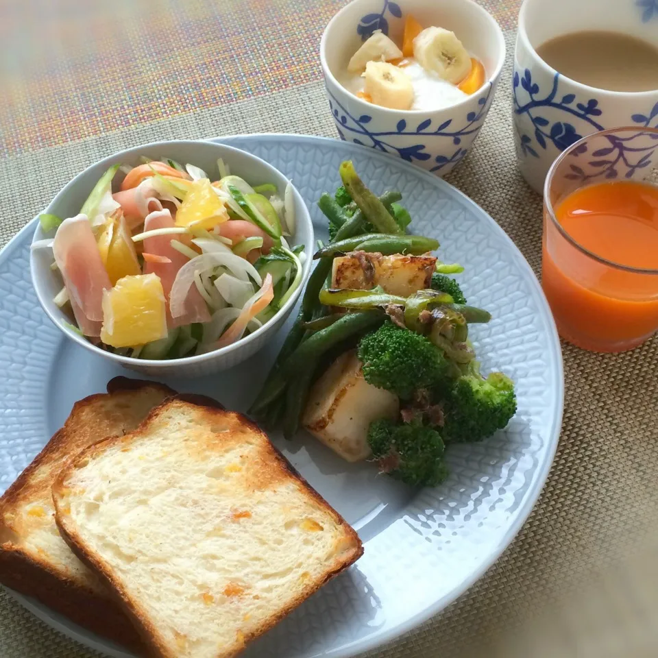 Snapdishの料理写真:今日の朝ごはん|ぺんぎんさん