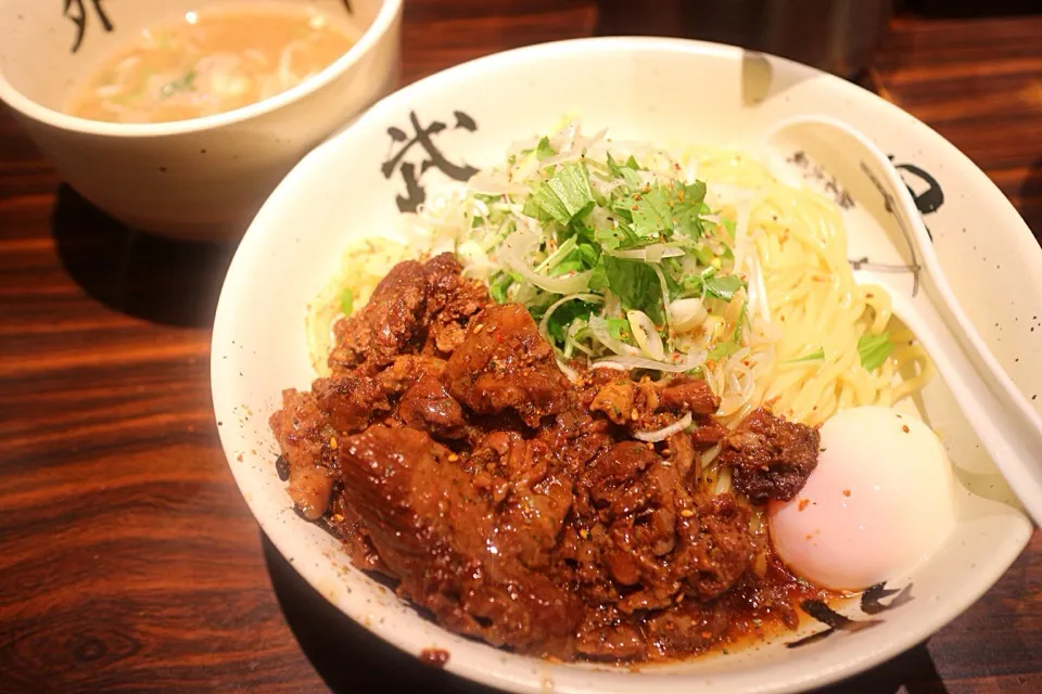 Snapdishの料理写真:外伝牛つけ麺 肉増し 中盛り|マハロ菊池さん