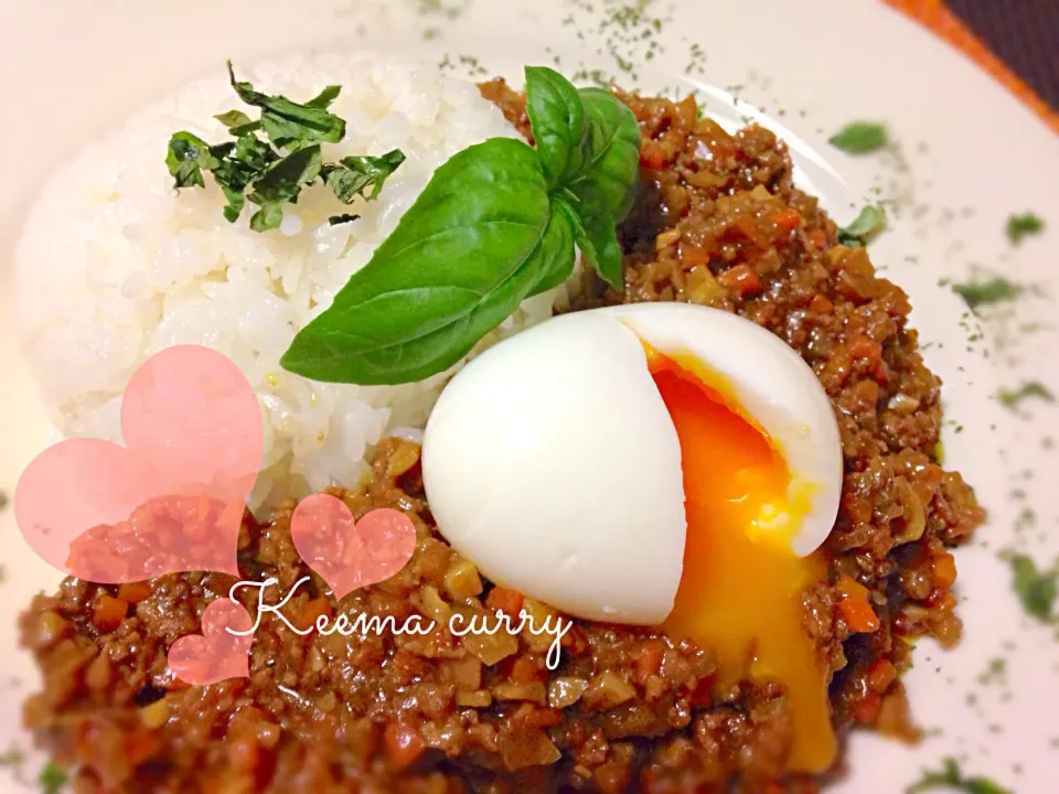 Snapdishの料理写真:野菜たっぷりキーマカレー♡|m i h oさん