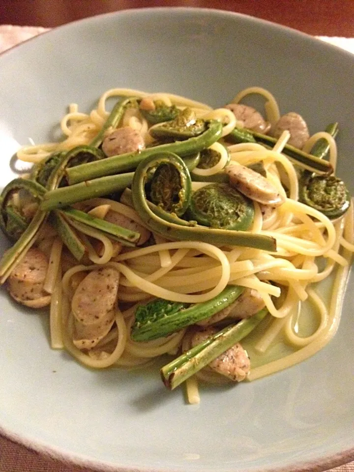 Linguine with fiddleheads and sausage|Masayo Nさん