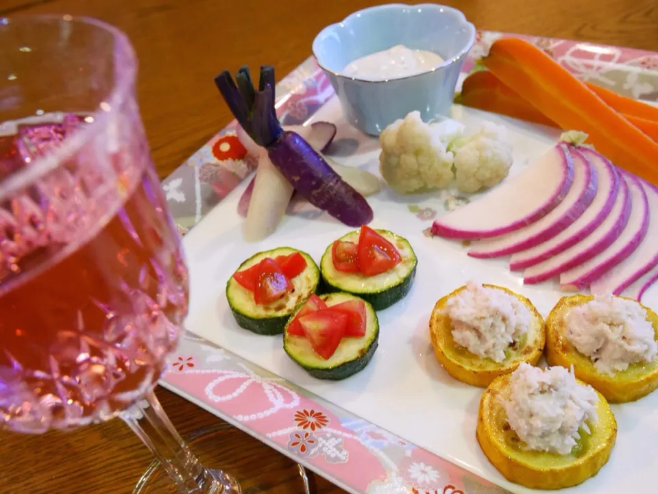 バーニャカウダとローズ梅酒〜頂いたお野菜とお酒|happinessさん