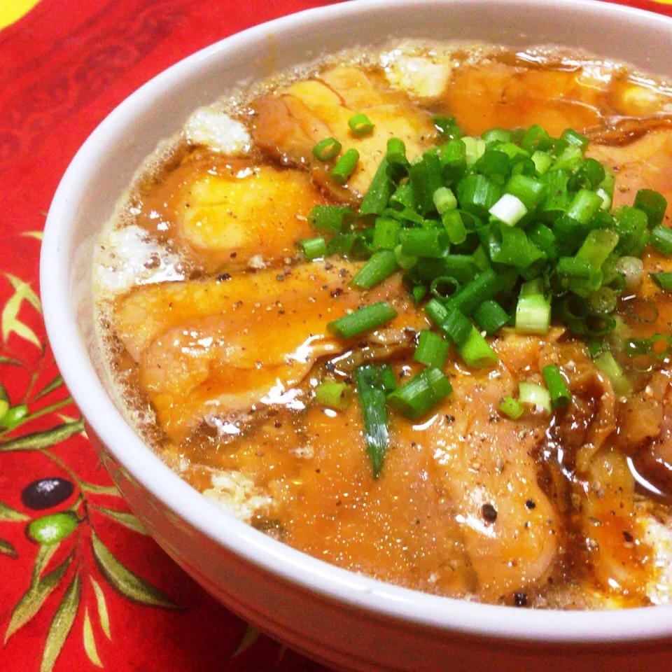 Snapdishの料理写真:鶏チャーシュー麺!〜黄身まぶしと白身淡雪っ子添え〜|杏珠（あんじゅ）さん