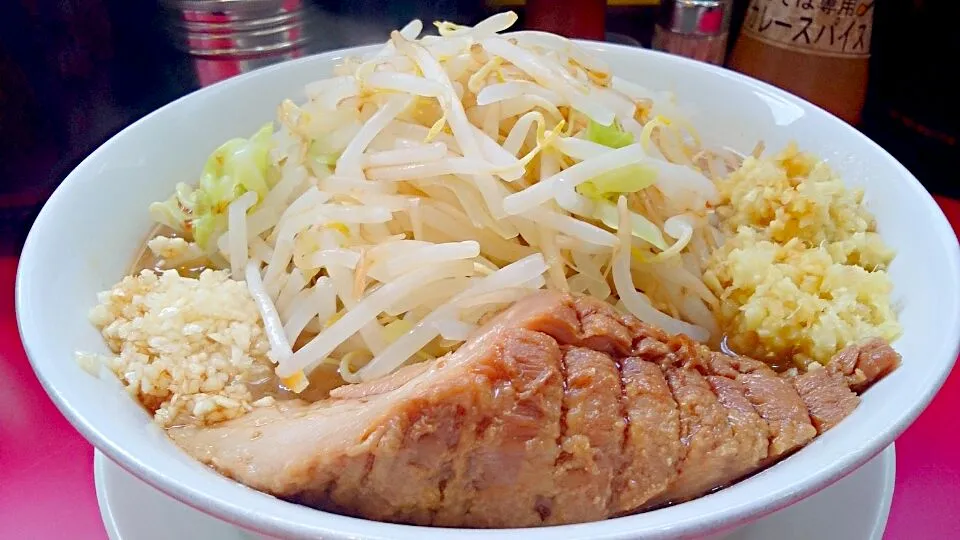 用心棒のラーメン+ショウガW+ニンニク－麺少な目 @神保町|大脇さん