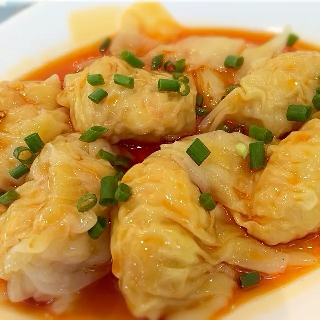 紅油抄手 shrimp wonton spicy sauce|nicky tangさん