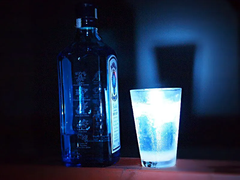 Gin & tonic by Bombay Sapphire @ my terrace～(^^)
Cheers for all visitors!|quitaさん