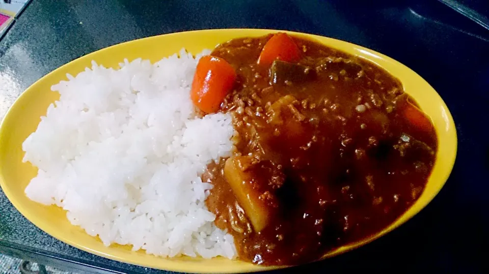 Snapdishの料理写真:カレーライスじゃがいも、玉ねぎ、オクラ|太一郎さん