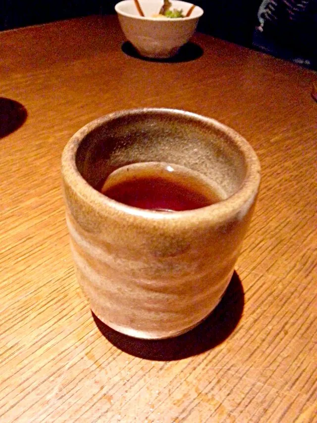 お飲み物の追加はいかがですか？、、、
あのー熱い番茶を下さい|まーぶるさん