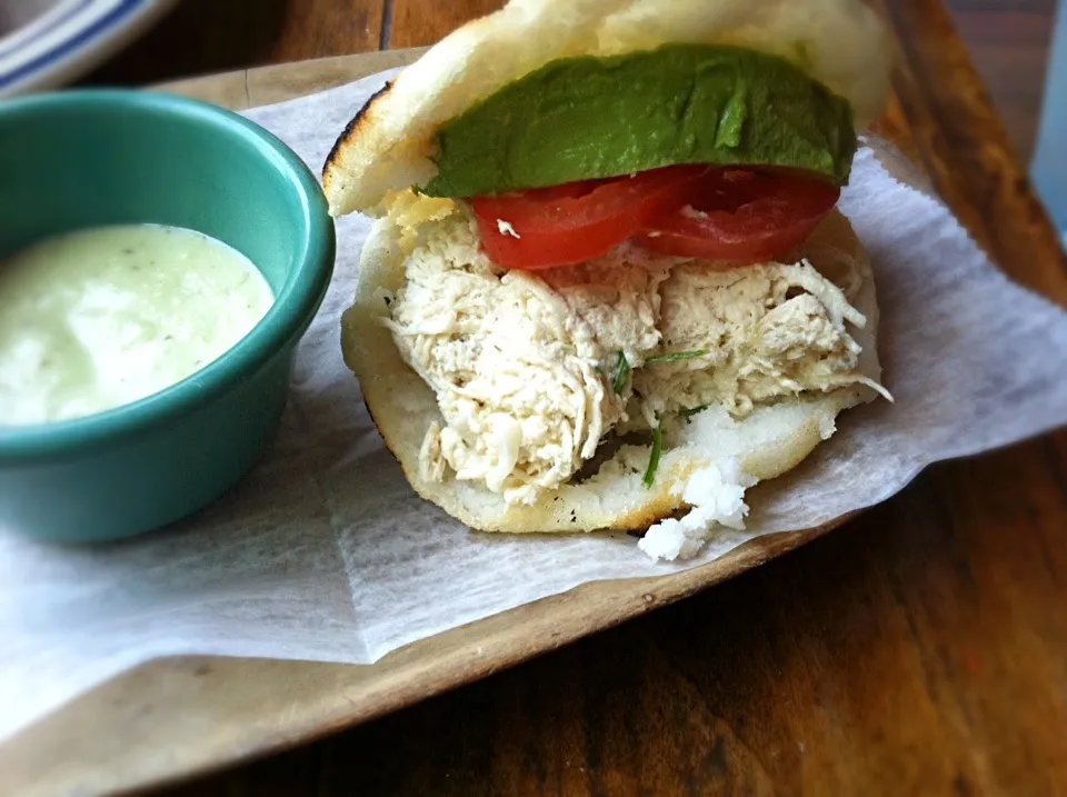 Snapdishの料理写真:Shredded Chicken Arepas|Juliee ~ ジュリーさん