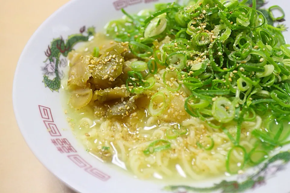 ザーサイネギ塩ラーメン|マハロ菊池さん