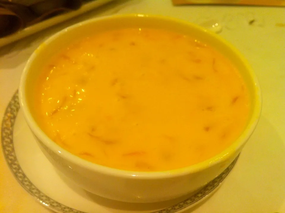 Snapdishの料理写真:Chilled sweet soup with mango purée, sago & pomelo|skyblueさん