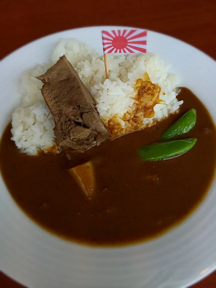 士官の海軍カレー@呉 Seaside cafe BEACON|さらば広島の長きまつげ(東京なう)さん