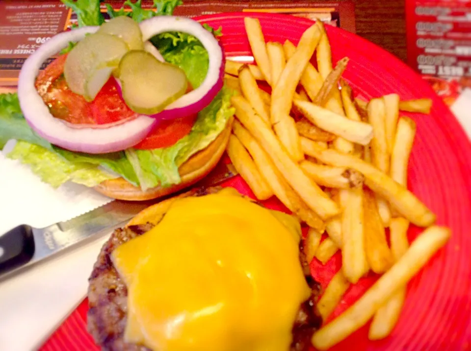 BurGeR DeLighT..|GeMzKiTchさん