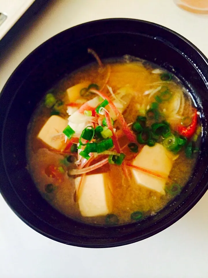 Snapdishの料理写真:お豆腐、トマトと蕪のお味噌汁|inoさん