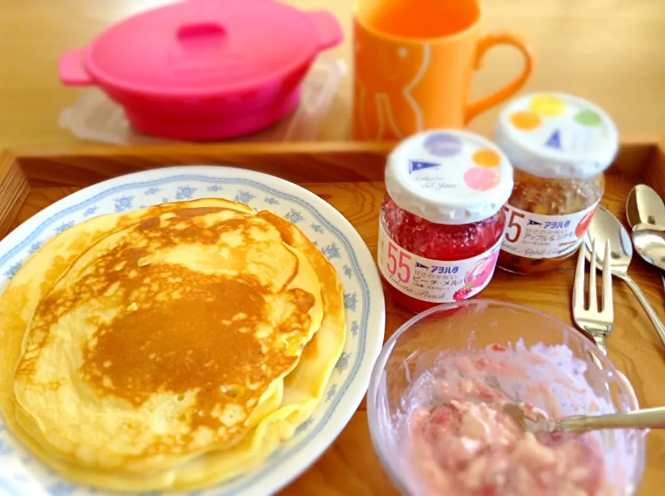 くだものジャムたっぷり♥️ホットケーキ|まれっとさん