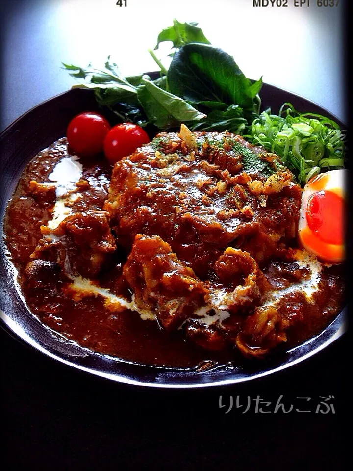 【取扱注意】炊飯器でとろとろ和牛スジカレー🍛青ネギで関西風😊|りりたんこぶさん