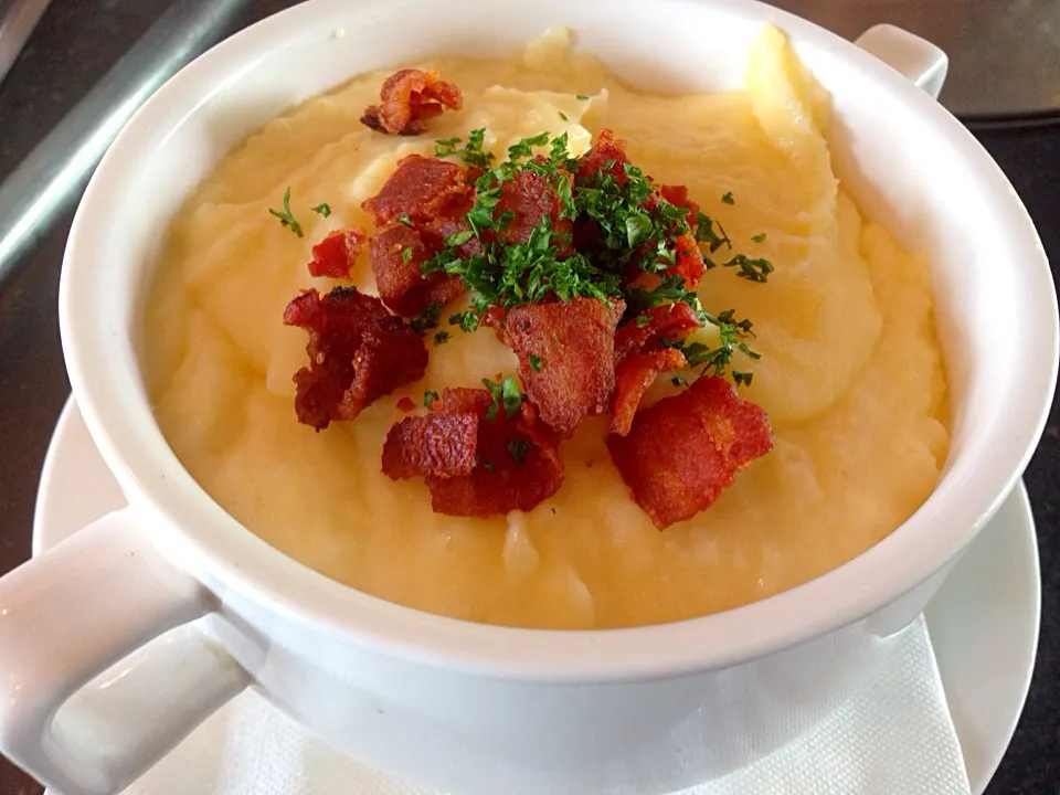 Mashed potato with bacon|Atommon Monnoiさん