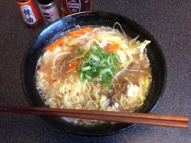 ラ王袋麺、味噌！ʕ̡̢̡*ϾεϿ*ʔ̢̡̢✨|サソリさん