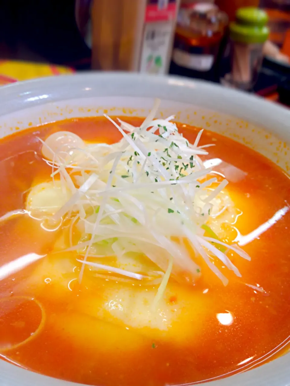 Snapdishの料理写真:チーズ入りトマトラーメン@犬山 わらしべ|舞さん