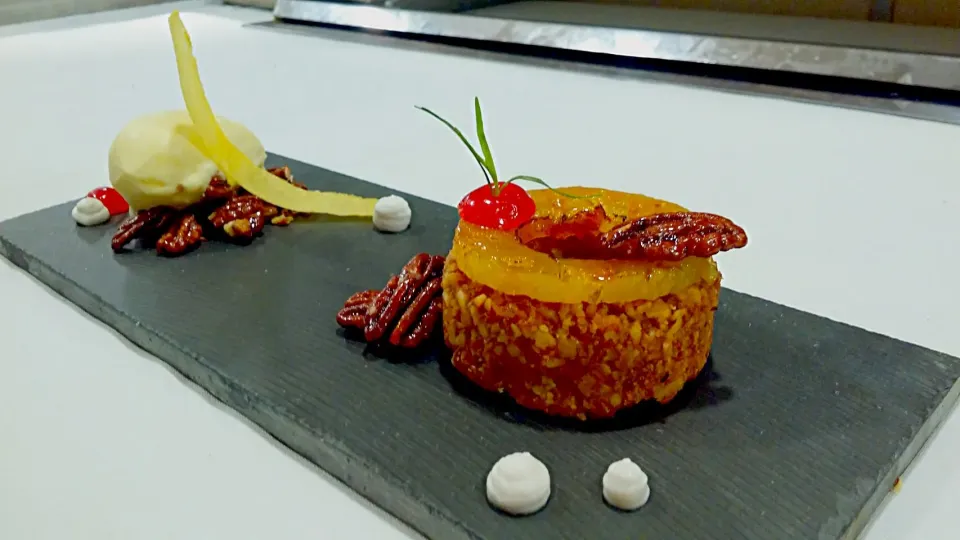 pineapple upside down cake, pineapple tuile, pineapple sherbet, coconut vanilla gel, candied pecans|TheEffinChefさん