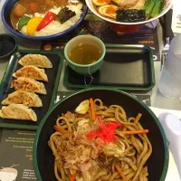 Snapdishの料理写真:Beef Curry & Shoyu Ramen & Yakiudon & Gyoza and Green Tea... Lunch for 2|Joyce Anne Alcantaraさん