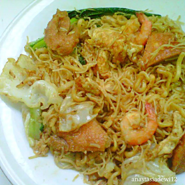 Bakmie Goreng Seafood (Seafood Fried Noodle).|Anastasia Dewiさん