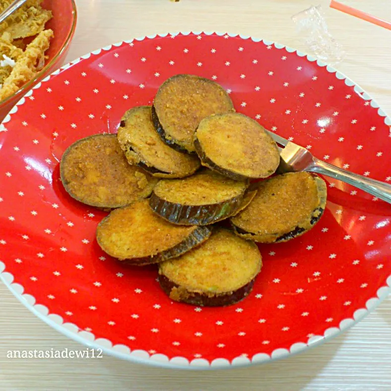 Snapdishの料理写真:Terong Goreng (Fried Eggplant).|Anastasia Dewiさん