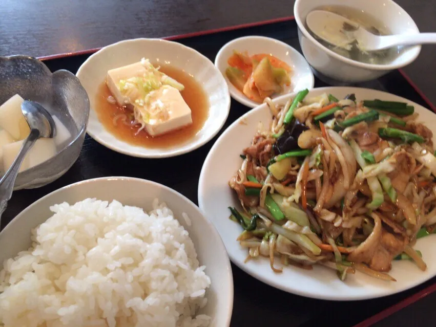 【日替定食】肉野菜炒めを頂きました。|momongatomoさん