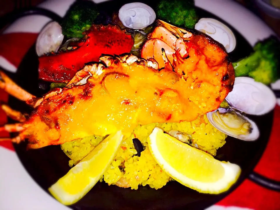 Seafood paella with lobster in Crustacean sauce|Lob Reaultboudさん