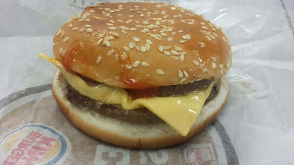 Double Cheeseburger|Christian J. Torres Cañarteさん