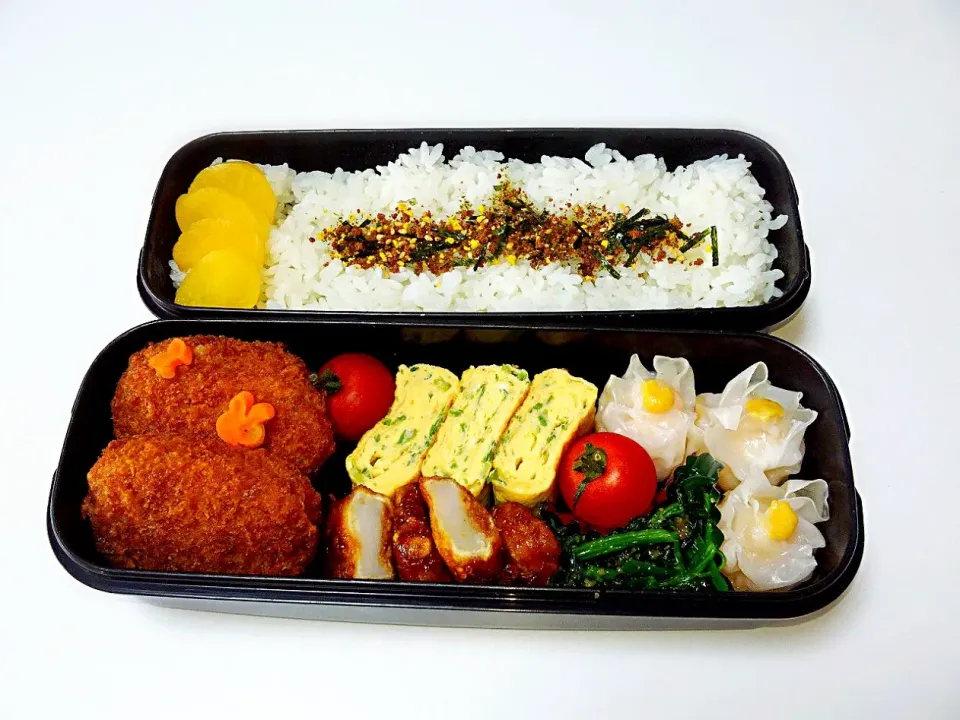 Snapdishの料理写真:コロッケ弁当♪|Michiko  Arakiさん