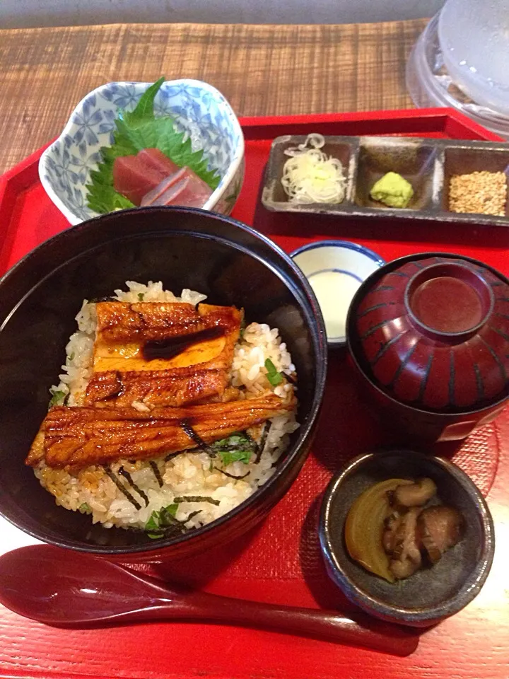 Snapdishの料理写真:念願、日本橋 玉い 平日ランチあなご丼|Izumynさん